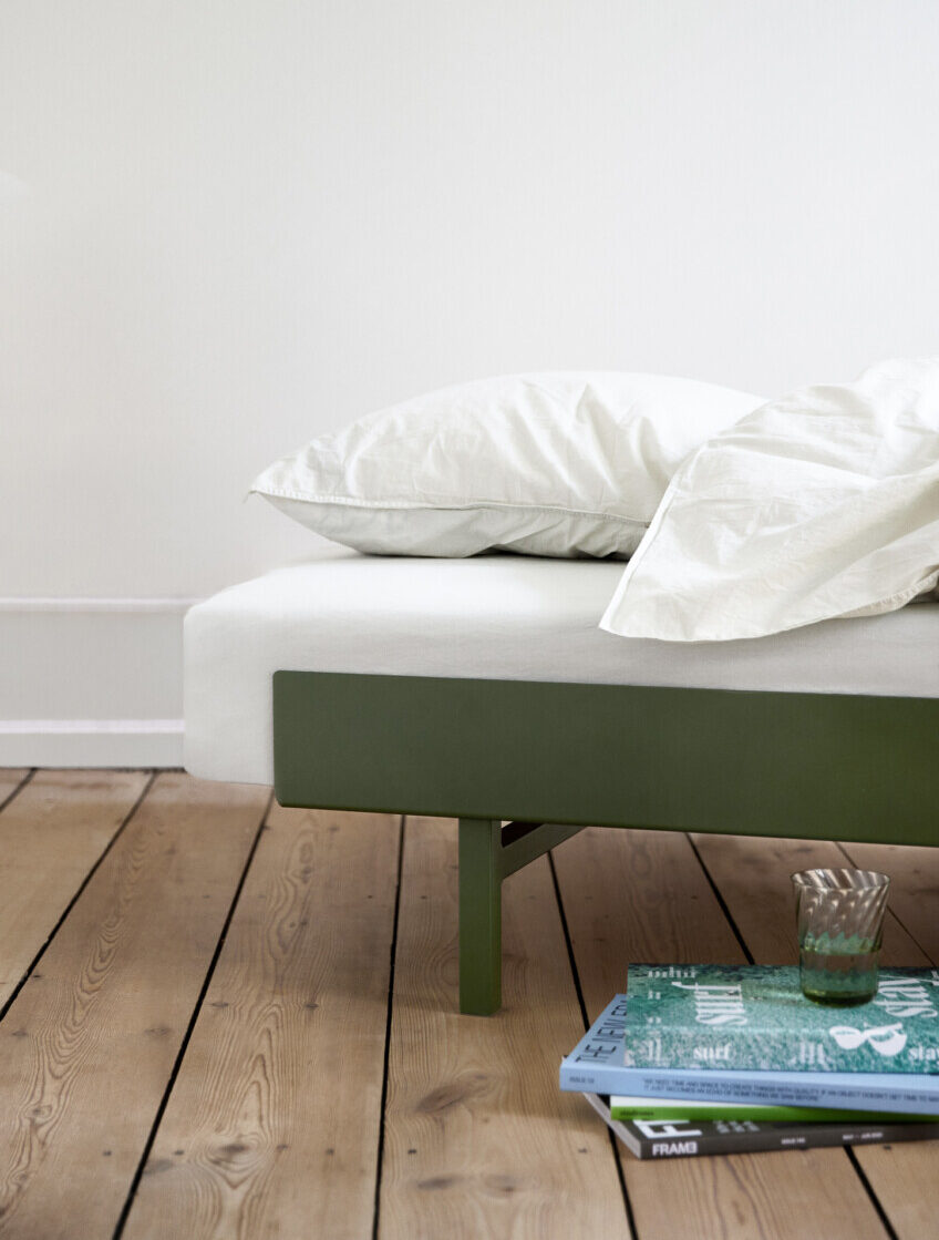 Moebe Bed 90-180 cm Pine Green Moebe - Huiszwaluw Home